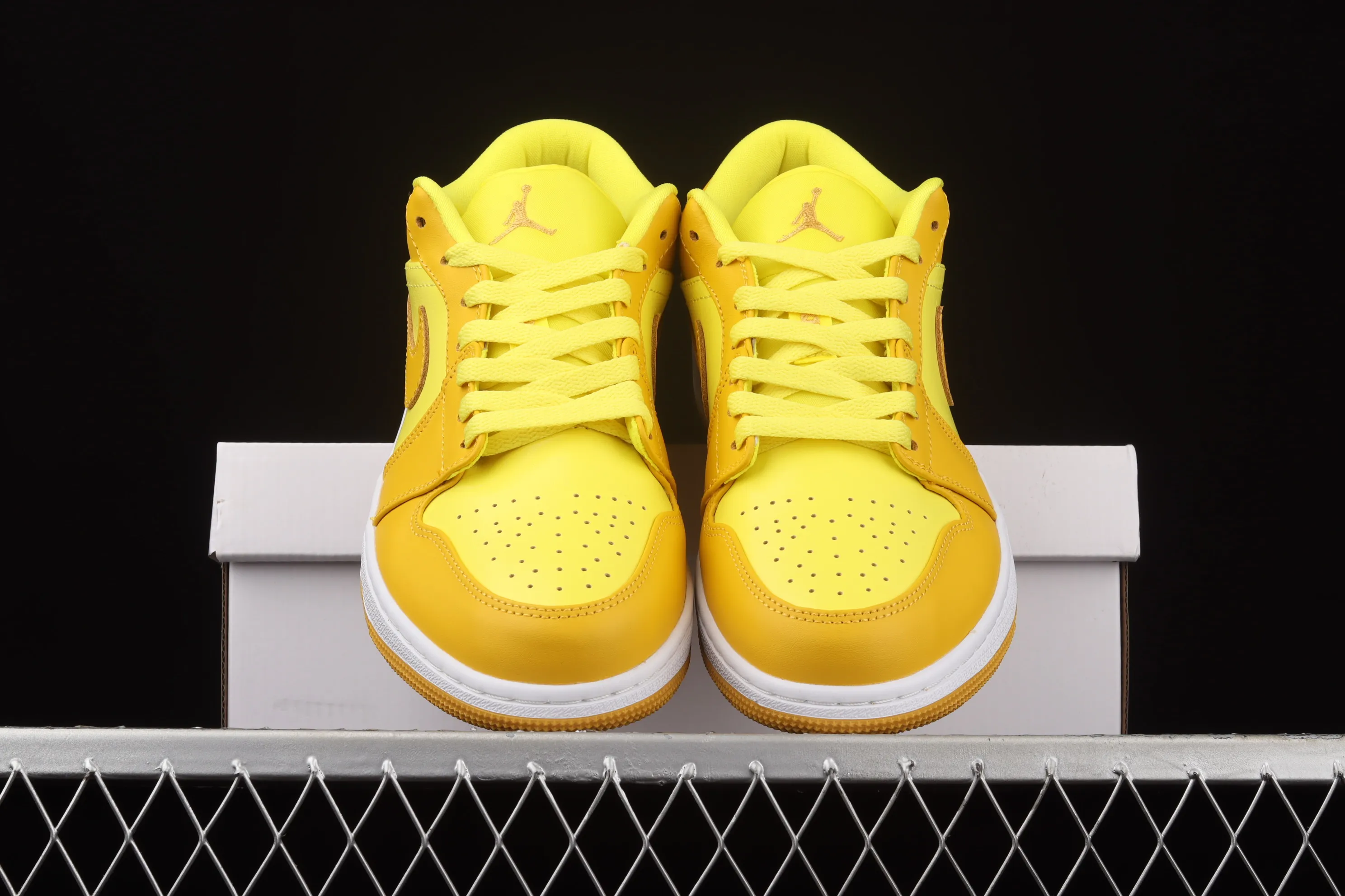All categories Air Jordan Jordan series basketball shoes Air Jordan 1 Low Air Jordan 1 Low AJ1 Joe 1 lemon yellow low-top cultural and leisure sports sneakers DN6998-700